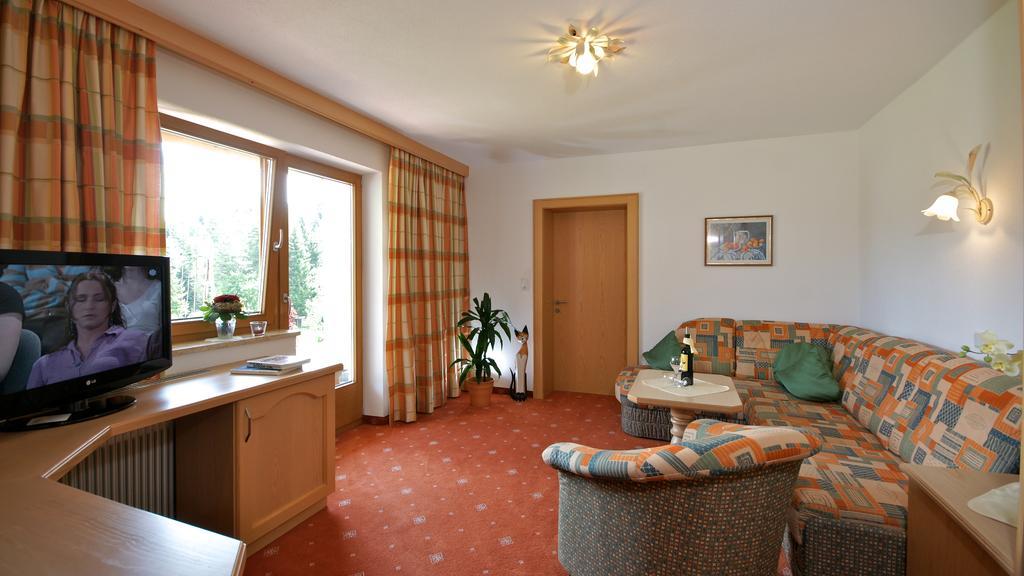 Komfort-Apartments Zufriedenheit Leutasch Bagian luar foto